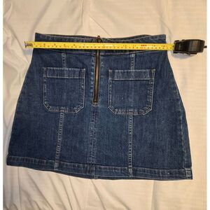 MADEWELL Denim A-Line Skirt Size 28 Front Zip Blue Pockets‎ Women's-Y2K